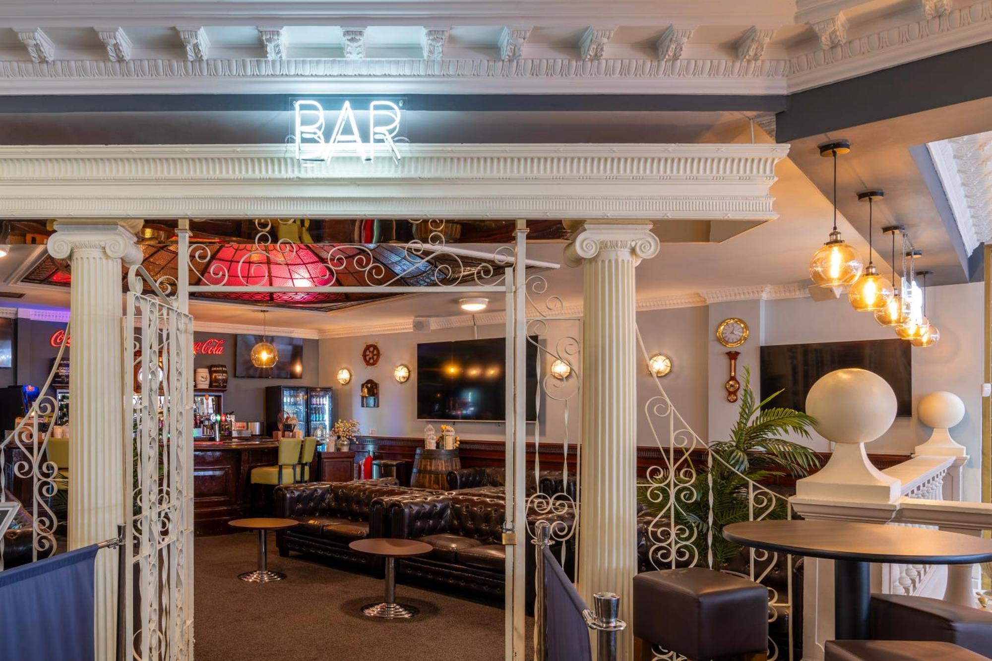 Sachas Hotel Manchester — Photos 2